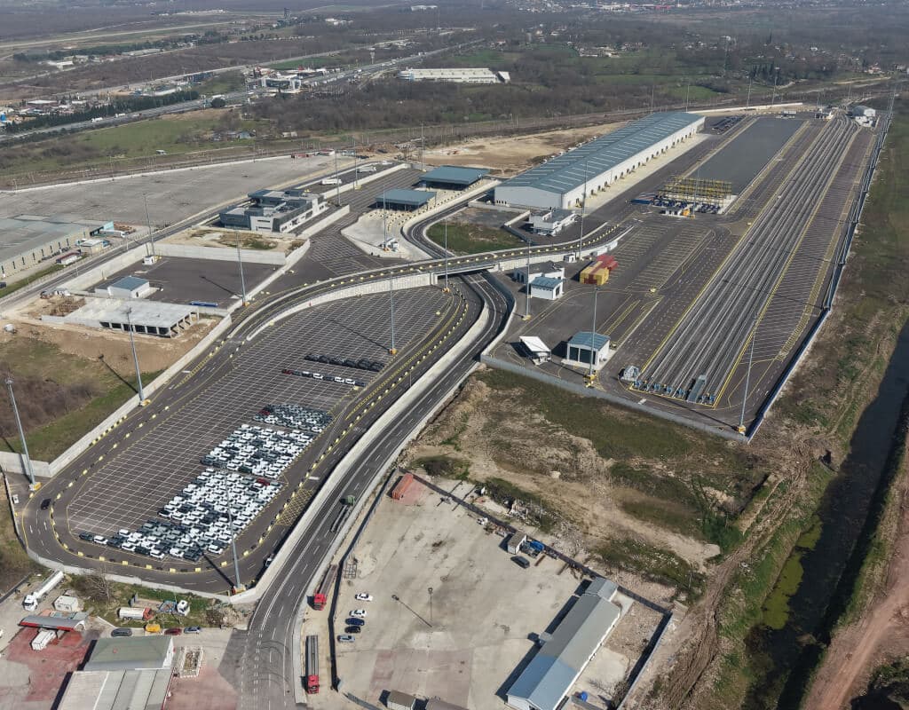 Geniş ve Entegre Terminal Sahası